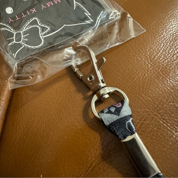 Charmmy Kitty Lanyard /Pass Holder - Picture 3 of 5